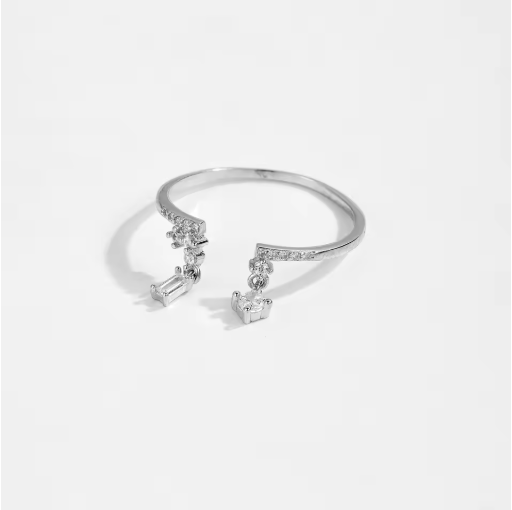 LYRA CHARM RING - Miraluna